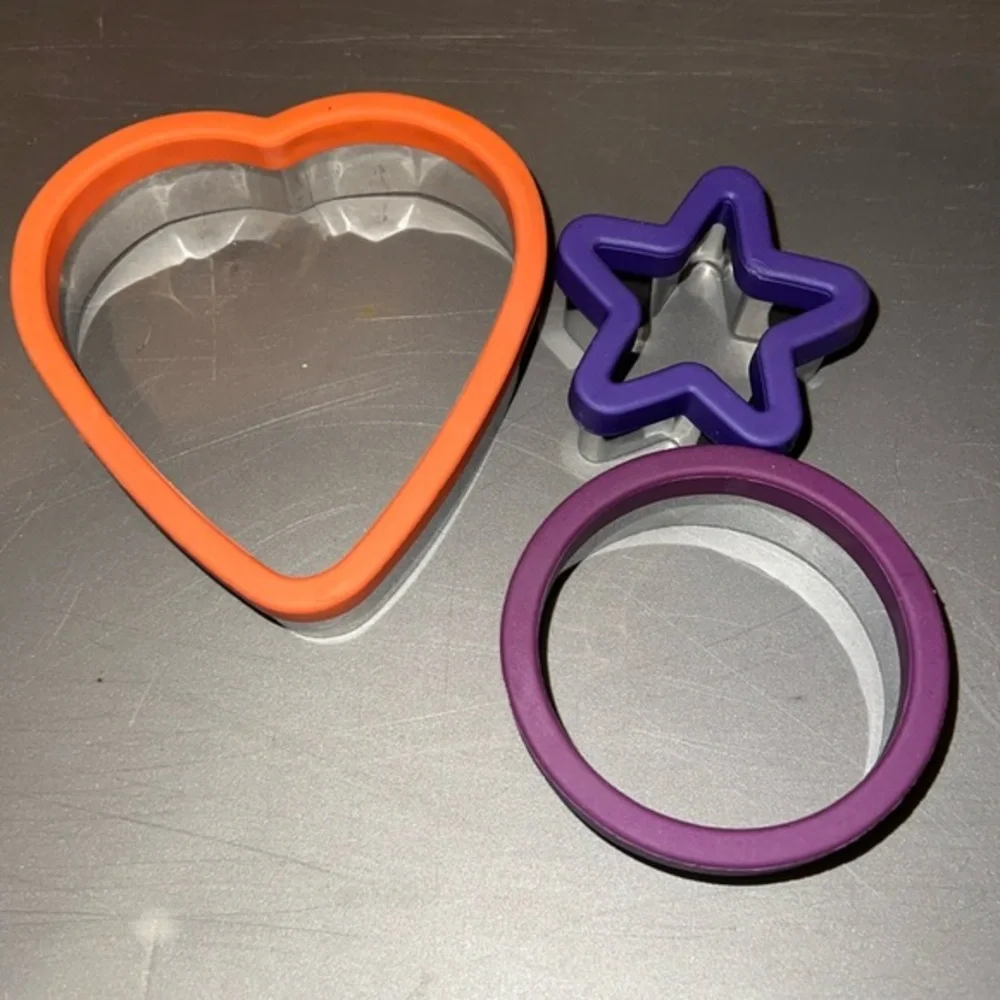 Wilton Cookie‎ Sandwhich  Cutters Multicolor Excellent 3pc Silicone Grip Set
